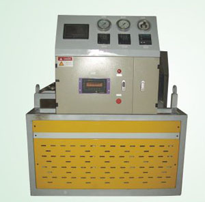 SF gas vacuum filling device